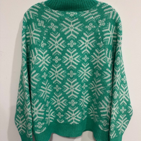 Old Navy Christmas Sweater - Picture 6 of 6